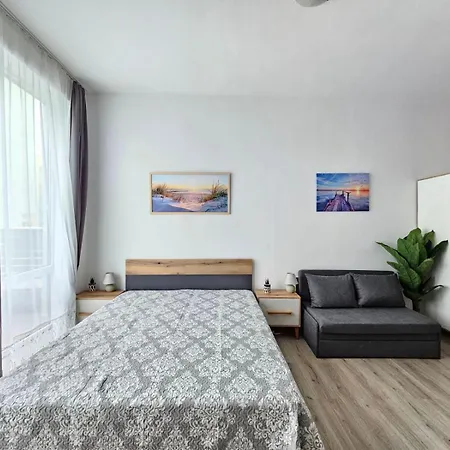 Съни Бийч Плаза Apartment *